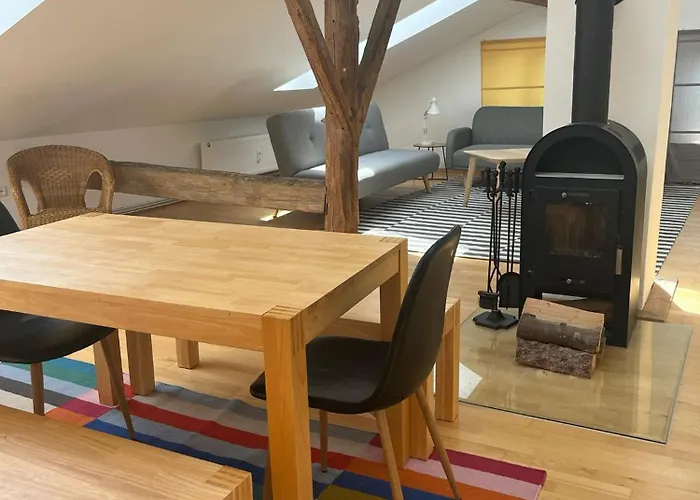 Maisonette Mit Kaminoefen Naehe Starnberger Und Muenchen