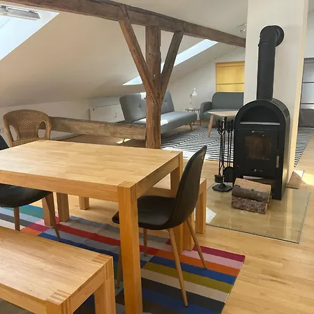 Maisonette Mit Kaminoefen Naehe Starnberger Und Muenchen